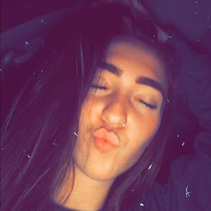 Meet your Posher, Hailey